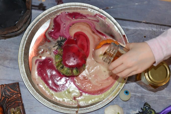Pumpkin fizzy potions for Halloween